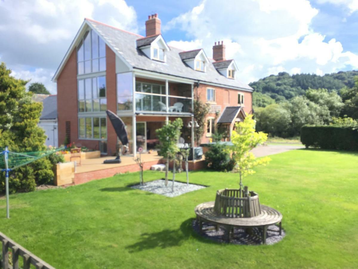 Rhyd Lydan Bed and Breakfast Newtown  Eksteriør billede