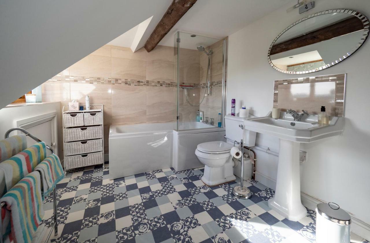 Rhyd Lydan Bed and Breakfast Newtown  Eksteriør billede