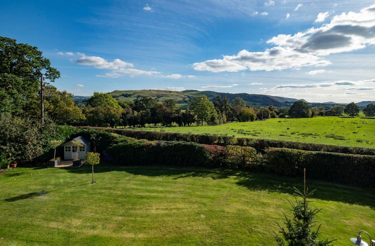 Rhyd Lydan Bed and Breakfast Newtown  Eksteriør billede